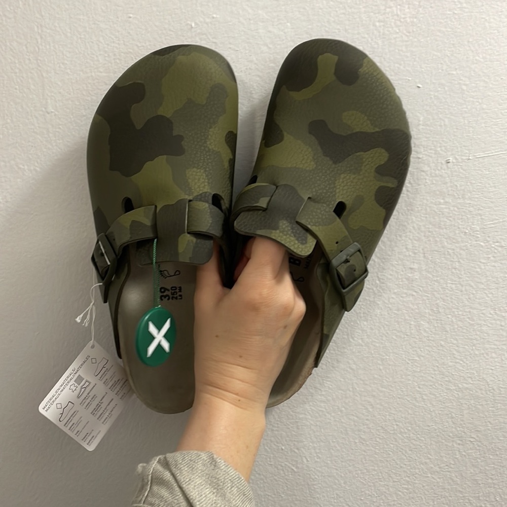 New Birkenstock Boston BS style in desert soil camp green. Size 39 regular fit.
